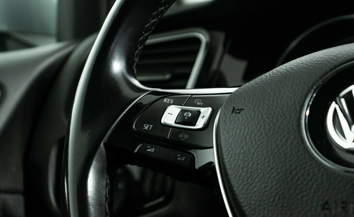 Volkswagen Golf - Фото 8