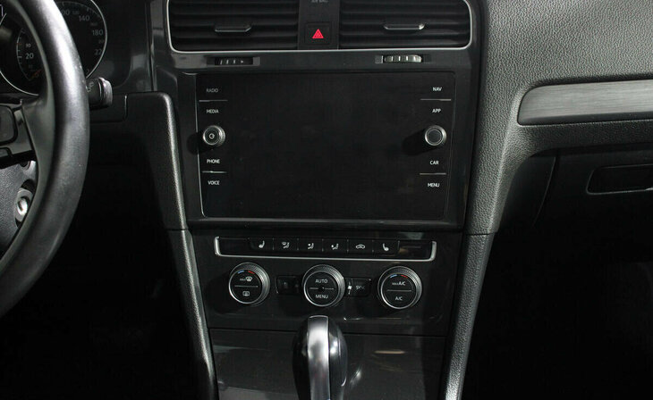 Volkswagen Golf - Фото 10