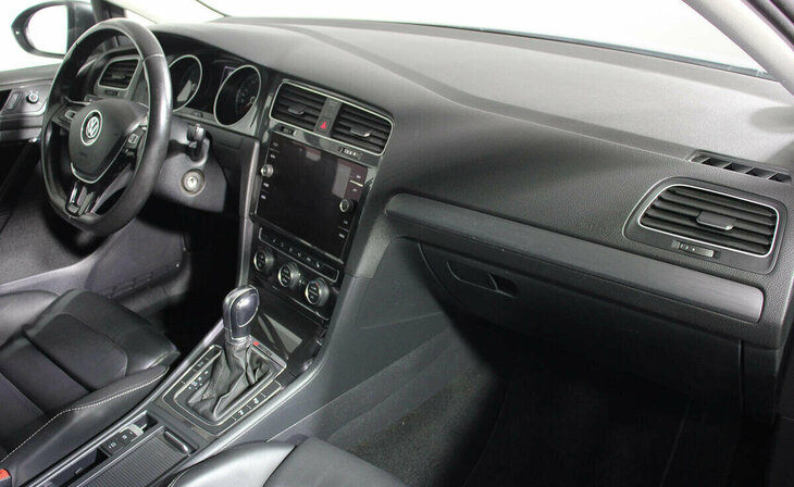 Volkswagen Golf - Фото 5