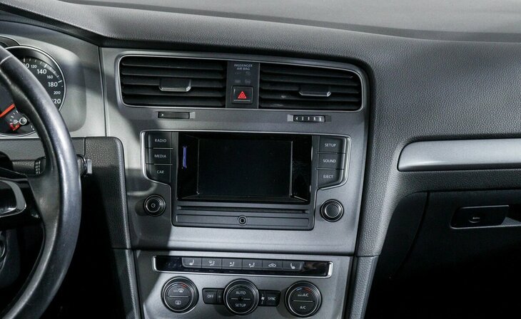 Volkswagen Golf - Фото 9