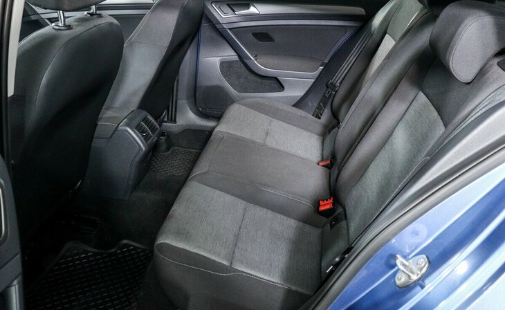 Volkswagen Golf - Фото 11