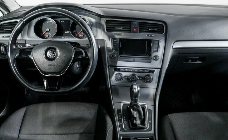 Volkswagen Golf - Фото 7