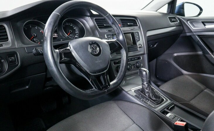 Volkswagen Golf - Фото 8