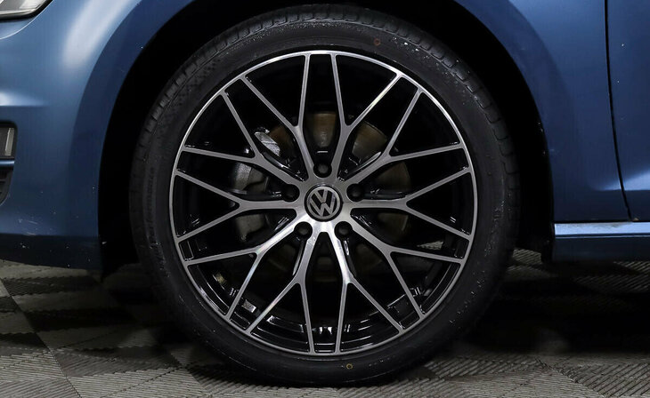 Volkswagen Golf - Фото 7