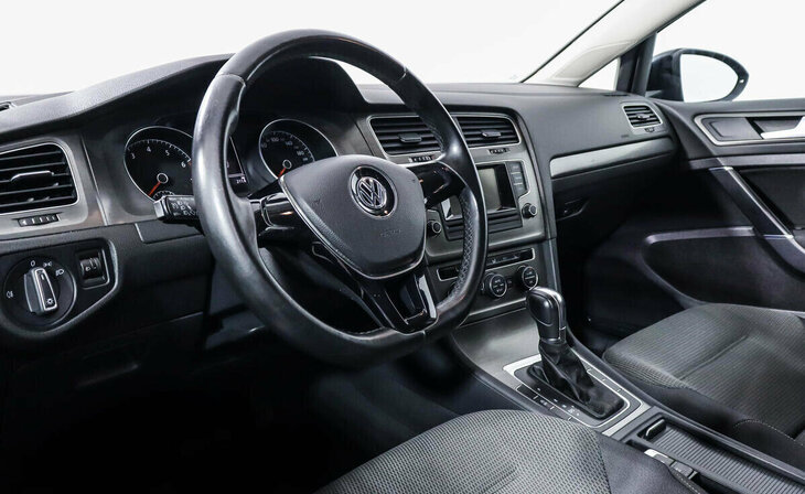 Volkswagen Golf - Фото 5