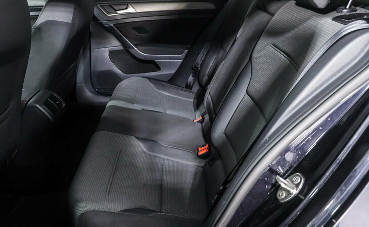 Volkswagen Golf - Фото 8