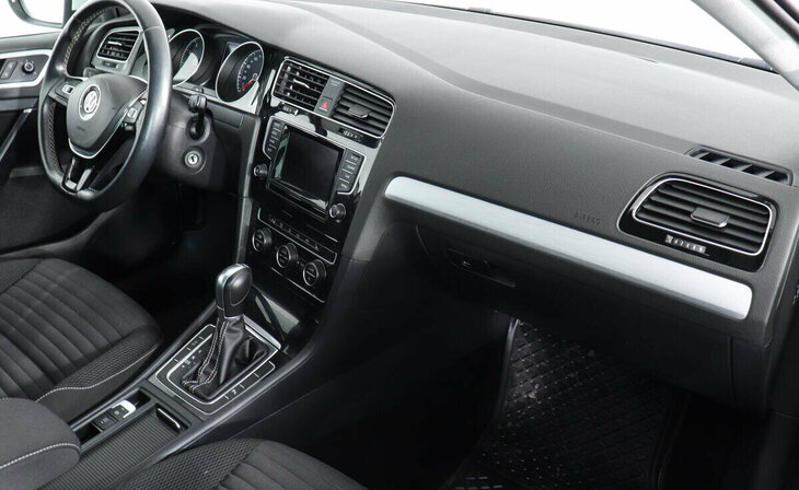 Volkswagen Golf - Фото 4