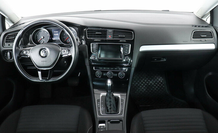Volkswagen Golf - Фото 6