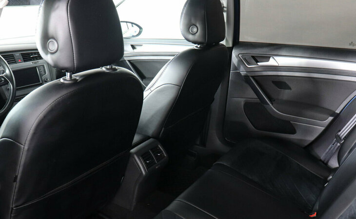 Volkswagen Golf - Фото 7