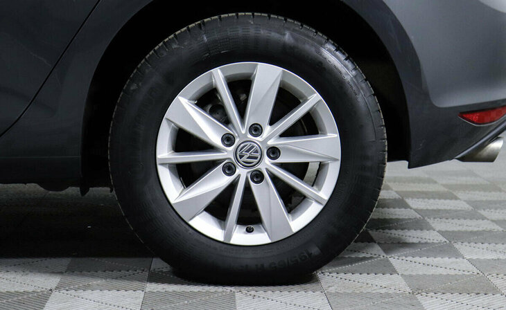 Volkswagen Golf - Фото 4