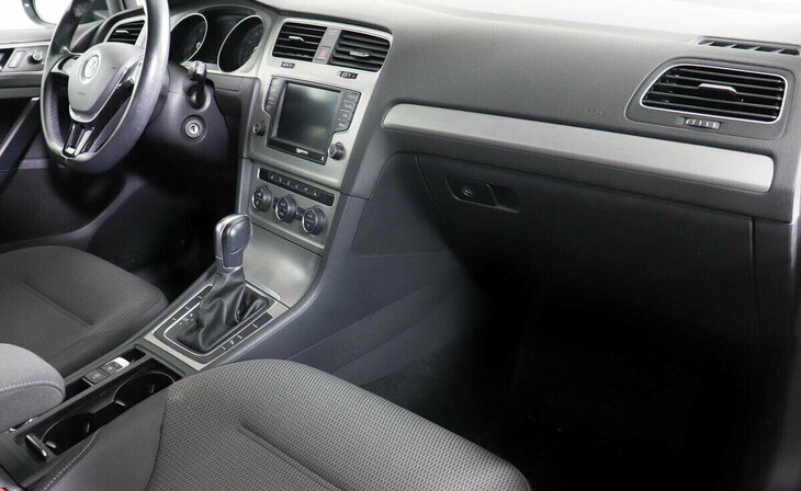 Volkswagen Golf - Фото 5