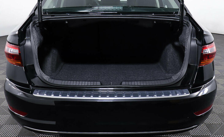 Volkswagen Jetta - Фото 16