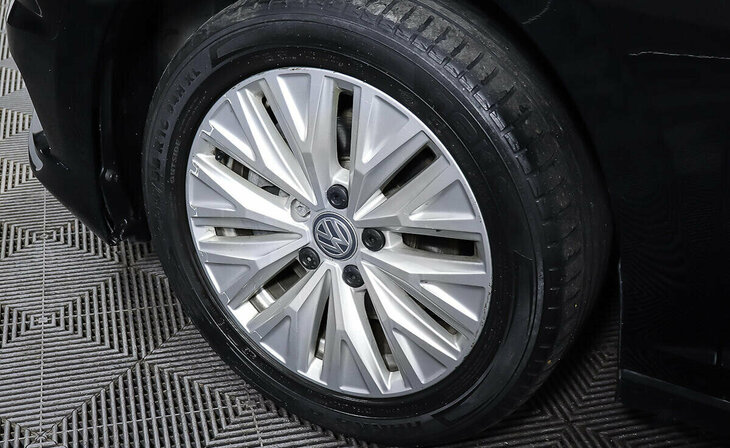 Volkswagen Jetta - Фото 8