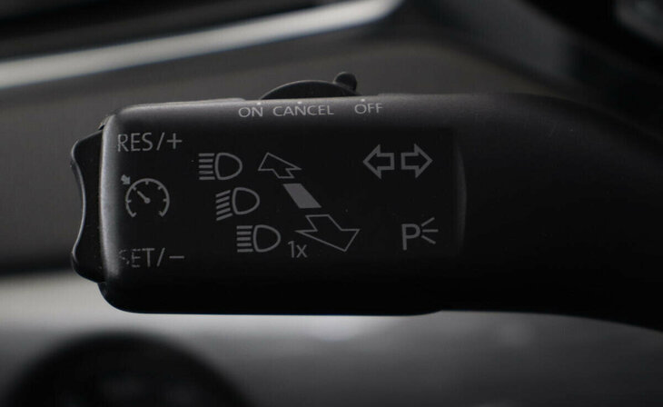 Volkswagen Jetta - Фото 10