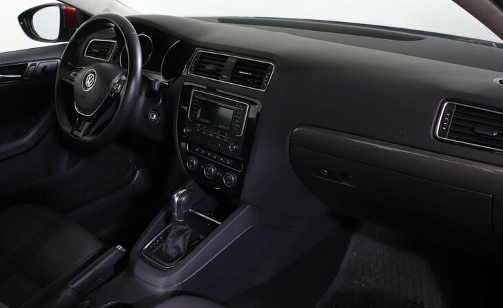 Volkswagen Jetta - Фото 5