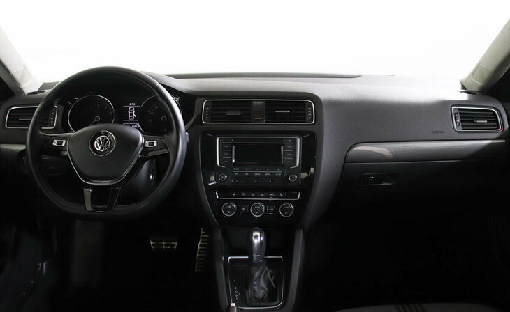 Volkswagen Jetta - Фото 6