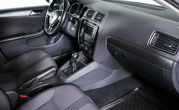Volkswagen Jetta - Фото 9
