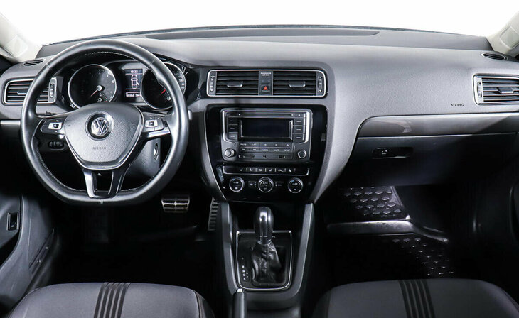 Volkswagen Jetta - Фото 10