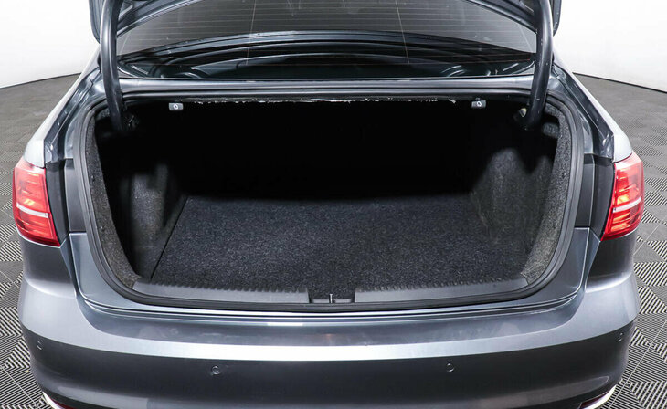 Volkswagen Jetta - Фото 17