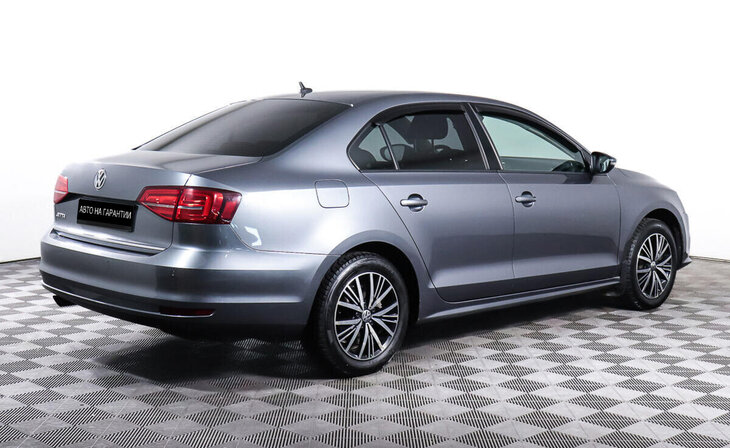 Volkswagen Jetta - Фото 4