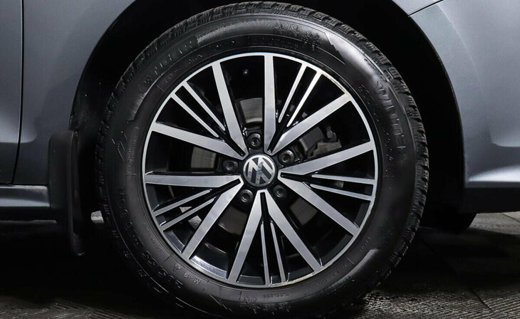 Volkswagen Jetta - Фото 8