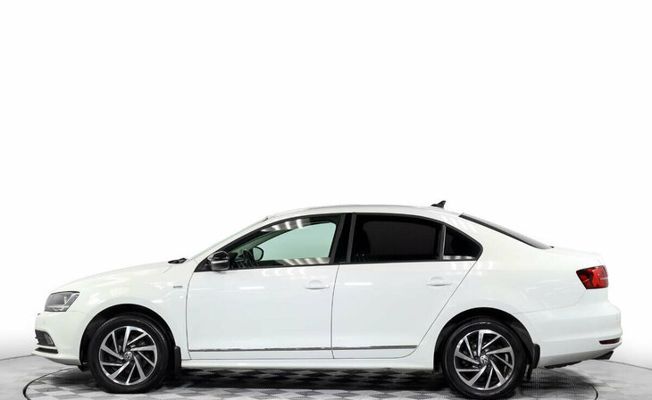 Volkswagen Jetta - Фото 2