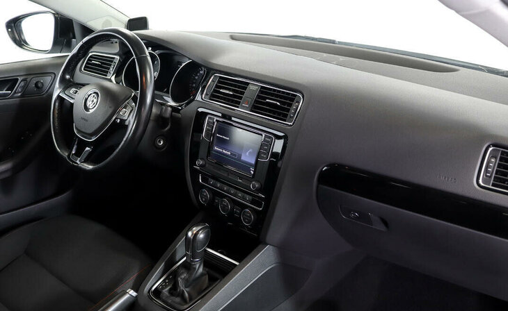 Volkswagen Jetta - Фото 7