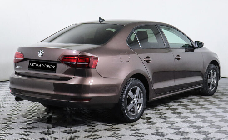 Volkswagen Jetta - Фото 2