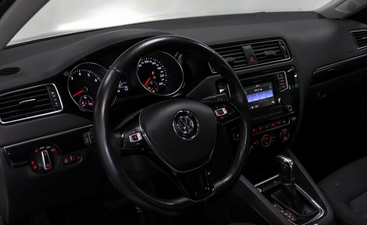 Volkswagen Jetta - Фото 9