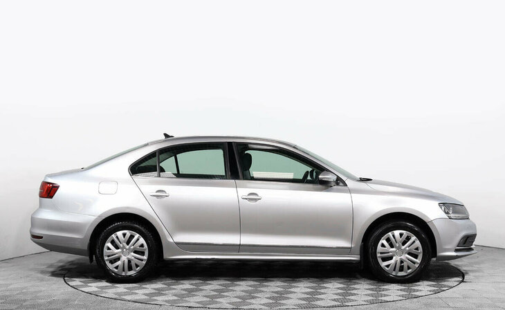 Volkswagen Jetta - Фото 3