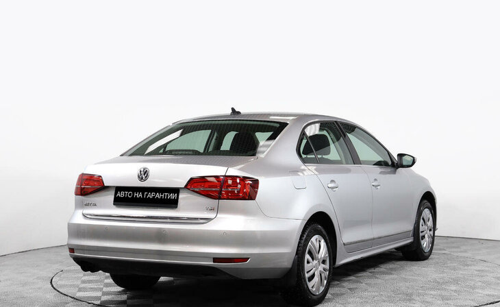 Volkswagen Jetta - Фото 4