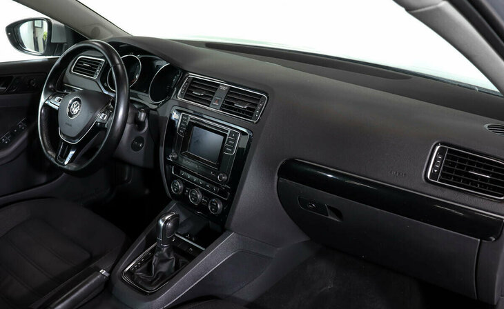Volkswagen Jetta - Фото 6