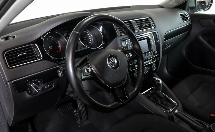 Volkswagen Jetta - Фото 8