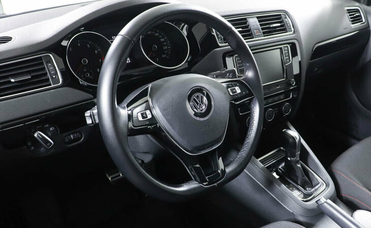 Volkswagen Jetta - Фото 6