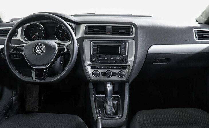 Volkswagen Jetta - Фото 6