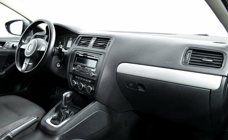 Volkswagen Jetta - Фото 5