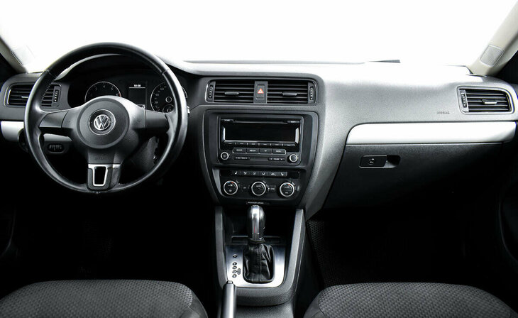Volkswagen Jetta - Фото 6