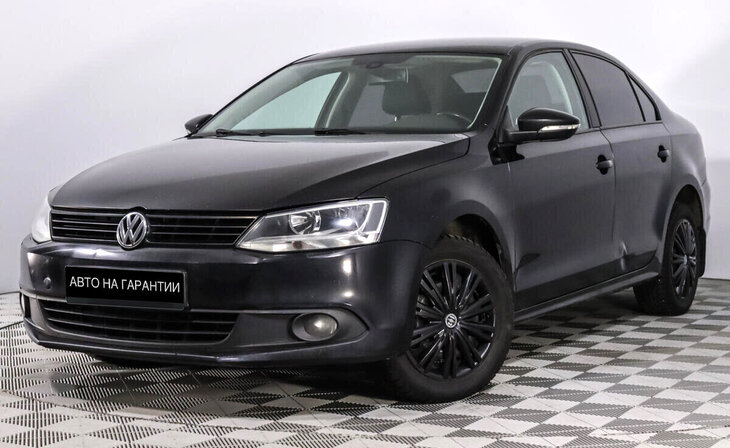 Volkswagen Jetta - Фото 0
