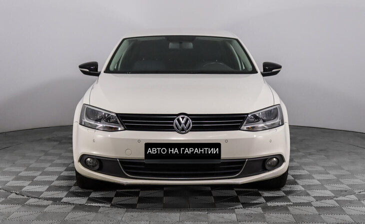 Volkswagen Jetta - Фото 1