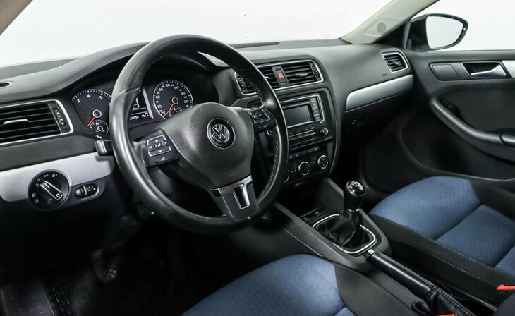 Volkswagen Jetta - Фото 6