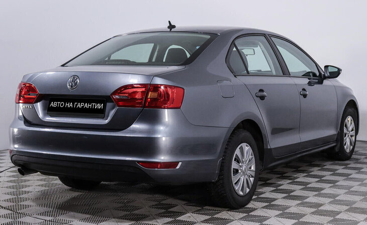 Volkswagen Jetta - Фото 2