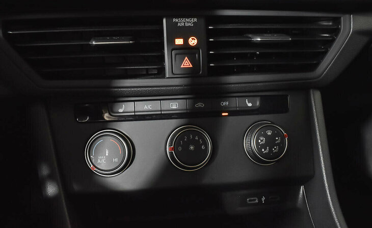 Volkswagen Jetta - Фото 15