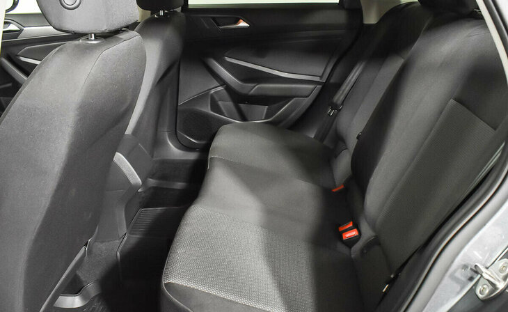 Volkswagen Jetta - Фото 17