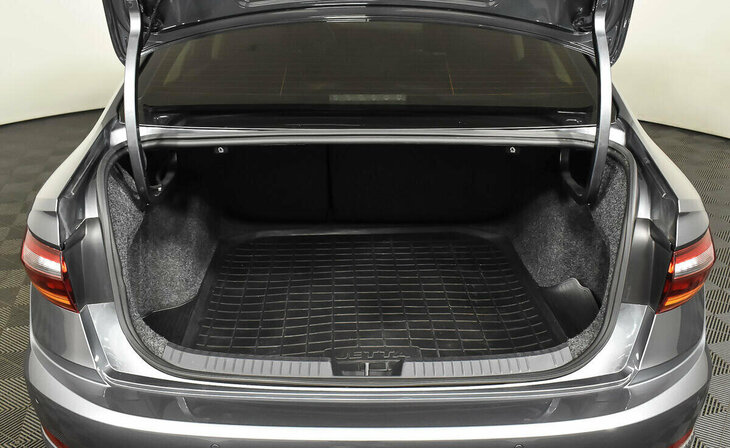 Volkswagen Jetta - Фото 18