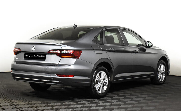 Volkswagen Jetta - Фото 4