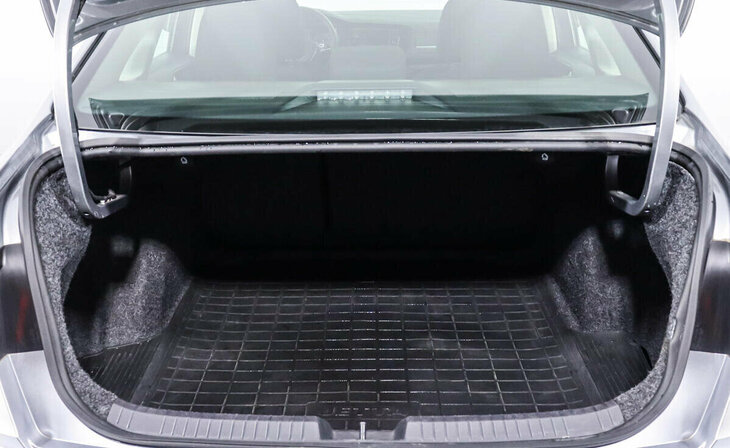 Volkswagen Jetta - Фото 15