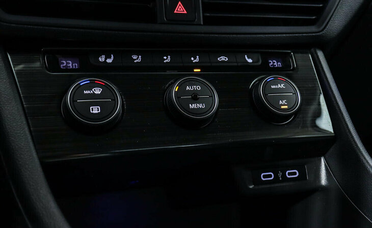 Volkswagen Jetta - Фото 8