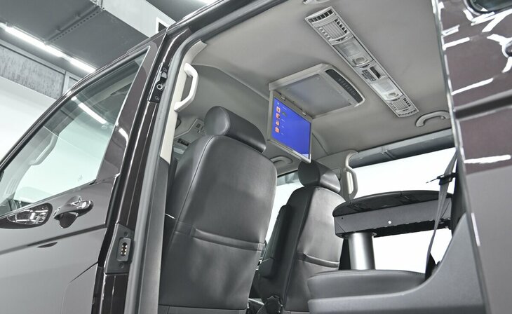 Volkswagen Multivan - Фото 13