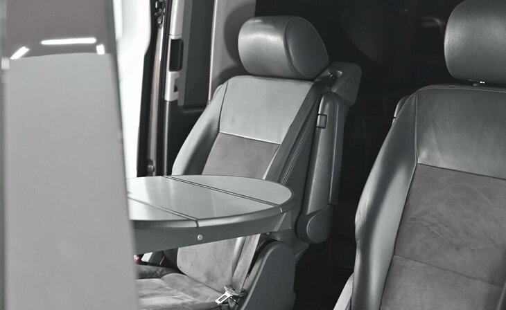 Volkswagen Multivan - Фото 14