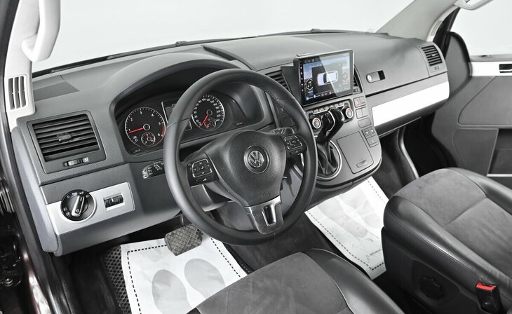 Volkswagen Multivan - Фото 5